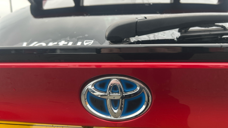 Toyota C-HR 1.8 Hybrid Design 5dr CVT Hybrid Hatchback